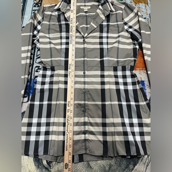Burberry tunic. Size 10. Like New. - Picture 5 of 8